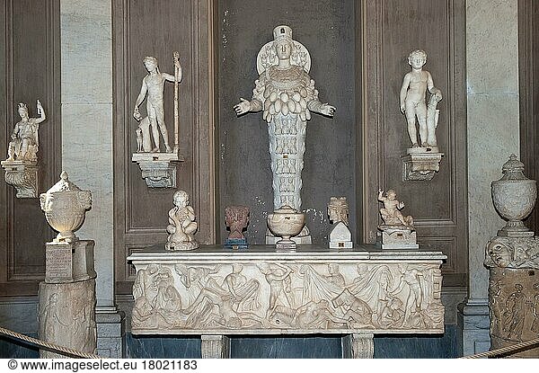 Artemis von Ephesus  Galleria dei Candelabri  Vatikanische Museen  Vatikan  Rom  Latium  Italien  Europa  Vatikanstadt  Europa