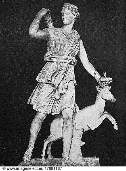 Artemis von Versailles  Artemis ist in der griechischen Mythologie die Göttin der Jagd  des Waldes  der Geburt und des Mondes sowie die Hüterin der Frauen und Kinder  Foto von 1885  digital restaurierte Reproduktion einer Vorlage aus dem 19. Jahrhundert  genaues Datum unbekannt