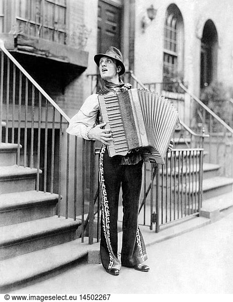 Arthur Tracy  The Street Singer  early 1930's