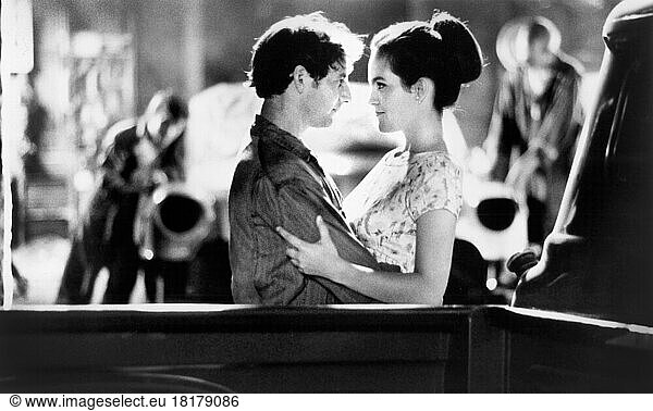 Arye Gross  Annabeth Gish  on-set of the Film  'Coupe de Ville'  Universal Pictures  1990