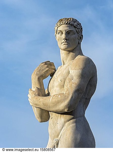 Athlete statue at Stadio dei Marmi  Foro Italico  Rome  Italy  Europe