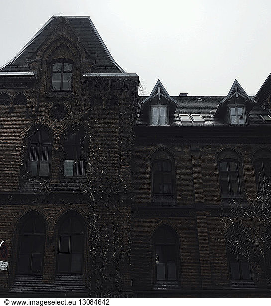 Außenansicht eines alten historischen Gebäudes