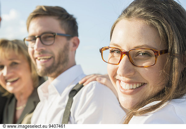 Außenaufnahme junge Frau junge Frauen Portrait Mensch zwei Personen Menschen lächeln 2 freie Natur