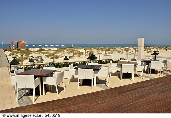 Außenbereich des Monte Carlo Beach Club auf Saadiyat Island  Abu Dhabi  Vereinigte Arabische Emirate  Arabische Halbinsel  Asien