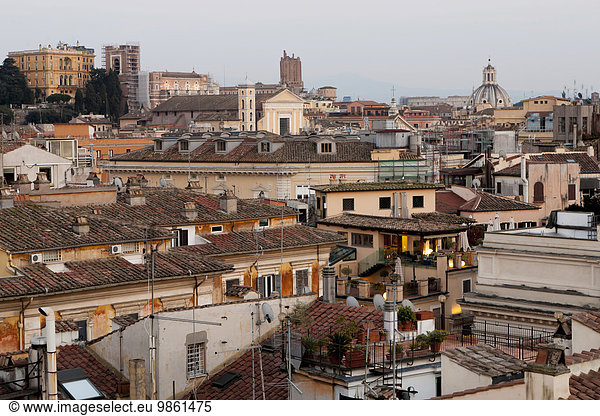 Ausblick über die Dächer vom Dach des Hotels Colonna Palace  Rom  Italien  Europa