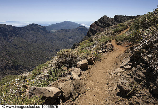 Ausblick vom Roque de los Muchachos auf die Caldera de Taburiente und Süden von La Palma  La Palma  Kanarische Inseln  Spanien  Europa