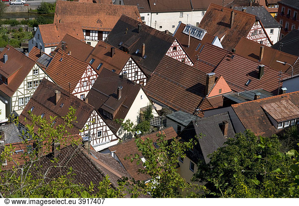 Ausblick von der Burganlage auf Waischenfeld  Wiesenttal  Fränkische Schweiz  Franken  Bayern  Deutschland  Europa
