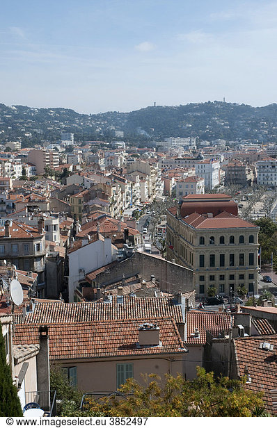 Ausblick von La Castre auf Cannes  Mont Chevalier  Rathaus  Cannes  CÙte d'Azur  Frankreich  Europa