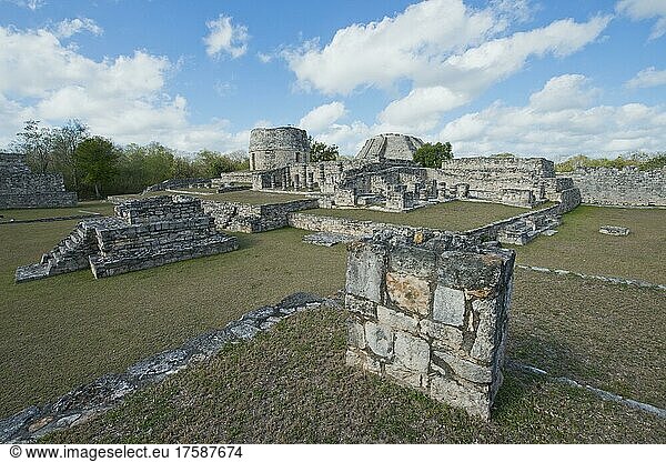 Ausgrabungsstätte der Maya-Stadt Mayapan  Yucatan  Mexiko  Mittelamerika