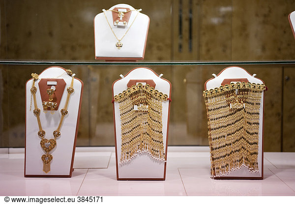 Auslage eines Juweliergeschäfts in Nizwa  Oman  Naher Osten