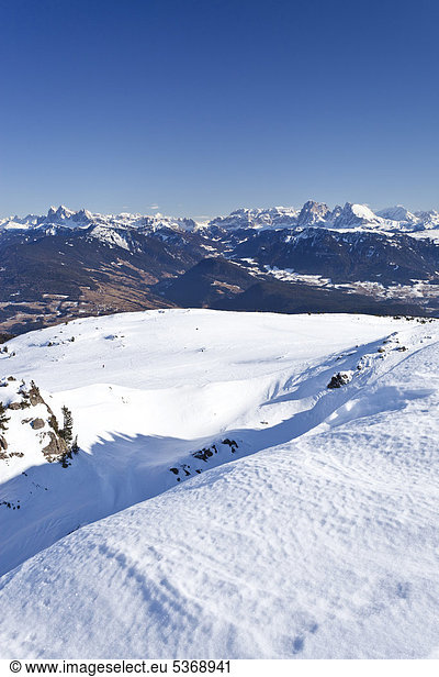 Aussicht vom Rittnerhorn oberhalb von Ritten  in Richtung  Langkofel und Plattkofel  Geislerspitzen  Sellastock  Bozner Umgebung  Dolomiten  Südtirol  Italien  Europa