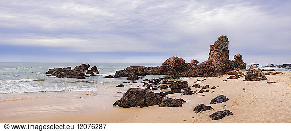 Australien  New South Wales  Gewitterwolken über dem Meer