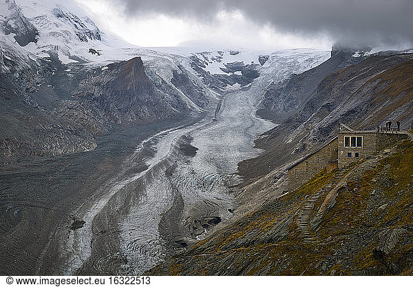 Austria  Carinthia  Alps  National Park Hohe Tauern  Grossglockner  view to glacier