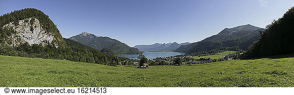 Austria  Lake Wolfgangsee  Mountain scenery