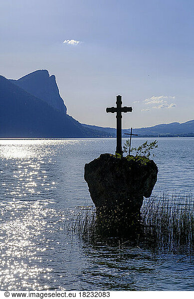 Austria  Salzburg  Kreuzstein cross in Mondsee Lake