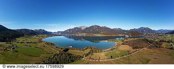 Austria  Salzburg  Sankt Wolfgang im Salzkammergut  Drone panorama of Lake Wolfgang and Blinklingmoos