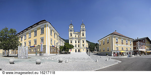 Austria  Salzkammergut  Mondsee  Basilica  View of church