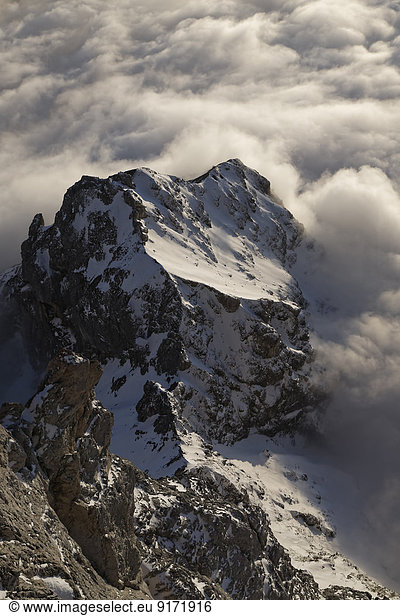 Austria  Styria  Dachstein Mountains  Mountain peak and clouds