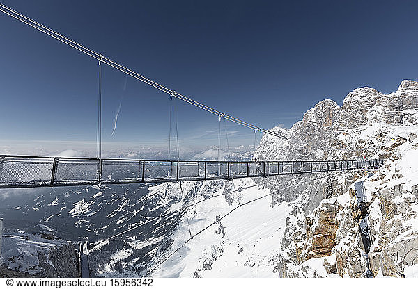 Austria  Styria  Schladming  Suspension bridge in Hoher Dachstein massif