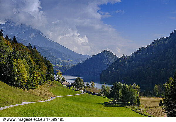 Austria  Tirol  Valley in Kaiser Mountains with Hintersteiner See lake in background