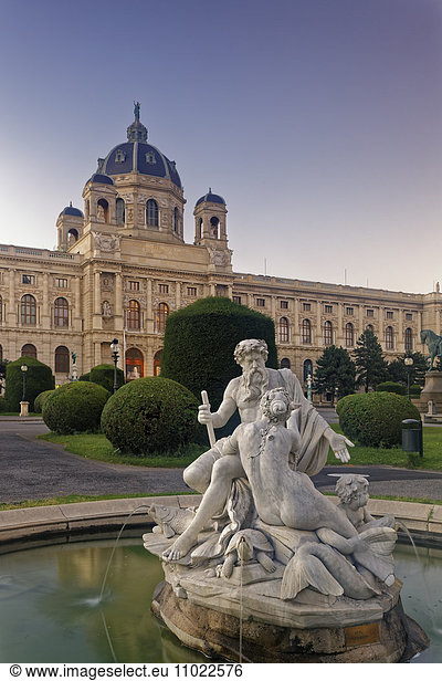 Austria  Vienna  Museum of Art History and fountain in the evening
