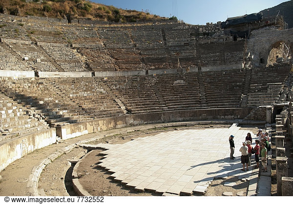 Bühne Theater  Bühnen  Truthuhn  Führung  Anleitung führen  führt  führend  Tourist  Ansicht  Ephesos  Türkei