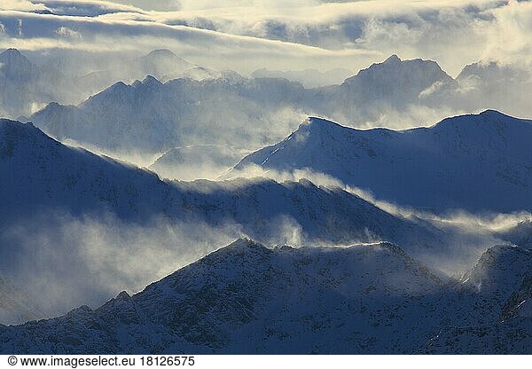 Bündner und Urner Alpen  Blick vom Titlis  Urner Alpen  Innerschweizer Alpen  Zentralschweiz  Schweiz  Europa