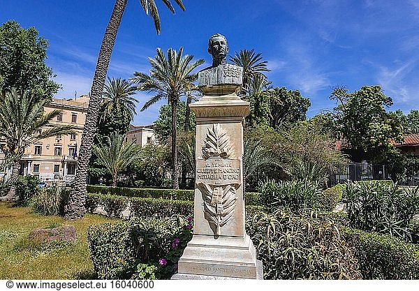 Büste von Giuseppe Mancino im Park der Villa Bonanno in der süditalienischen Stadt Palermo  der Hauptstadt der autonomen Region Sizilien.
