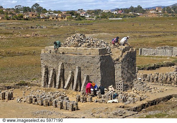 Backsteinproduktion in Antananarivo, Madagaskar, Afrika