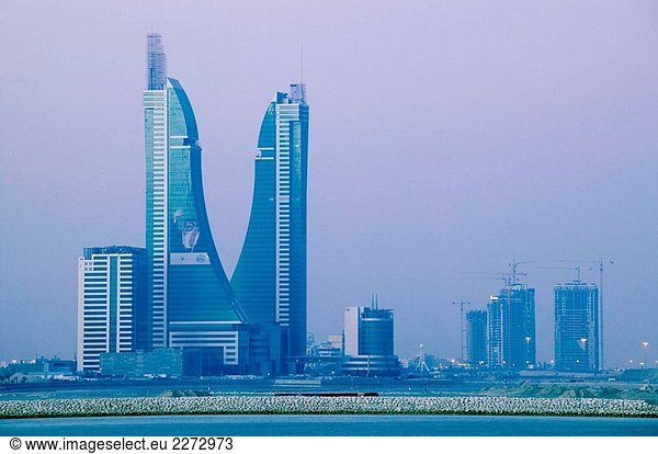 BAHRAIN-Manama: Bahrain Financial Hafen von Muharraq Insel / Dawn