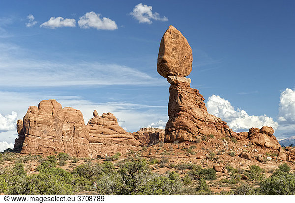 Balanced Rock  Arches Nationalpark  Moab  Utah  USA