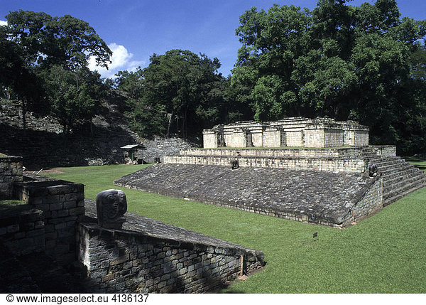 Ballspielplatz  Maya-Ruinen von Copan  Honduras
