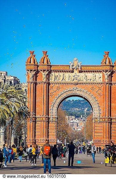 BARCELONA  SPAIN - January 30  2019: Arc de Triunfo is located in Barcelona  Spain. Barcelona is known as a big tourist destination.
