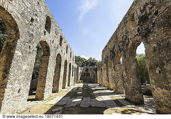 Basilika  antike Stadt  Antike  Ausgrabungsstätte  Butrint  Saranda  Albanien  Europa
