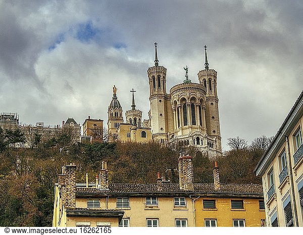 Basilika Notre Dame de Fourviere  Lyon  Auvergne-Rh?ne-Alpes  Frankreich.