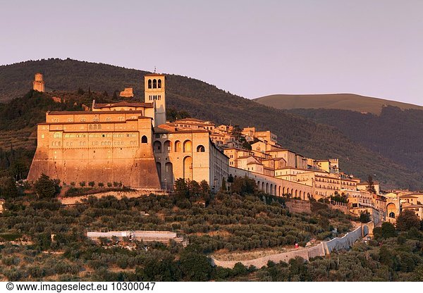 Basilika San Francesco  UNESCO Weltkulturerbe  Assisi  Provinz Perugia  Umbrien  Italien  Europa