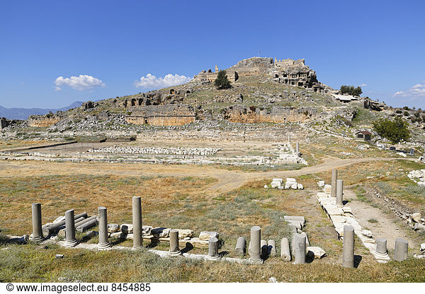 Basilika  Stadion  Akropolis und lykische Felsengräber  antike Stadt Tlos im Xanthos-Tal  Provinz Mu?la  Lykien  Ägäis  Türkei