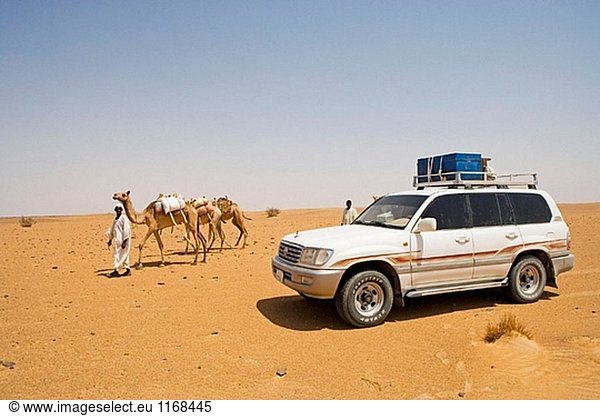Beduinen auf seinem Weg von Dunqula ins Soleb durch die Nubische Wüste. Oberen Nubien  Ash-Shamaliyah Zustand  Sudan