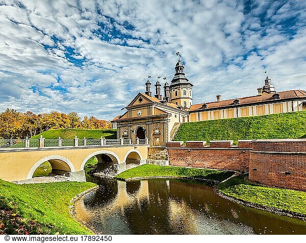 Belarussische Touristenattraktion Nesvizh Castle  mittelalterliche Burg in Nesvizh  Belarus