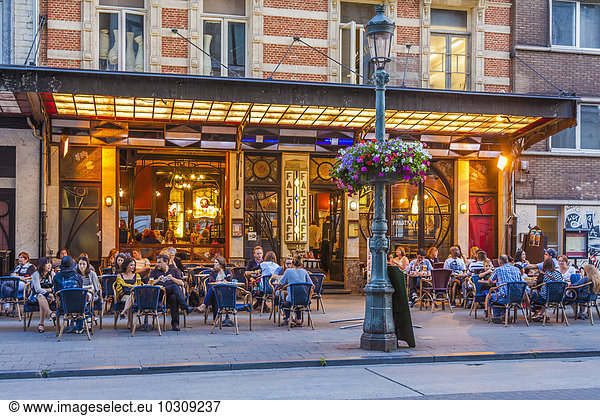 Belgium  Brussels  view to lighted restaurant Le Falstaff