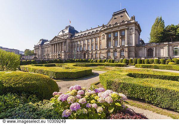 Belgium  Brussels  view to Palais du Roi with garden in the foreground