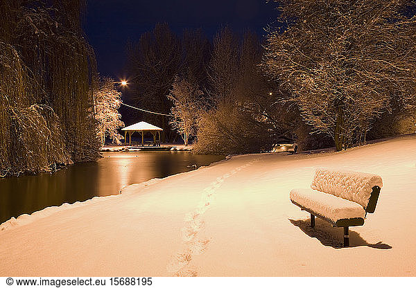 benches  snow  parks