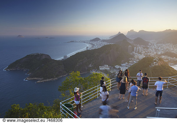Berg  Brotlaib  Tourist  Zucker  Brasilien  Rio de Janeiro  Südamerika