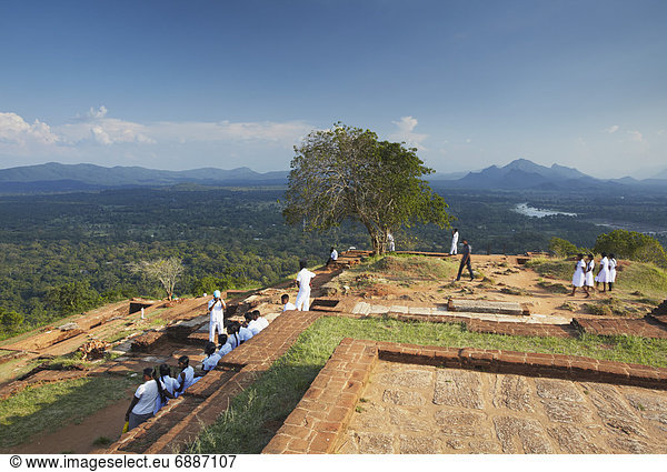 Berggipfel  Gipfel  Spitze  Spitzen  Schule  UNESCO-Welterbe  Asien  Sigiriya  Sri Lanka