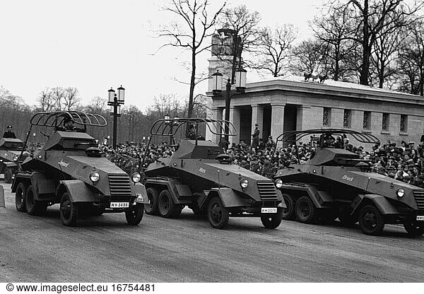 Berlin  20 April 1939.
Parade of the Wehrmacht on the East-West axis (form. Charlottenburg Chaussee)
for Adolf Hitler’s 50th birthday. Tank vehicles in parade formation. Photo  1939.