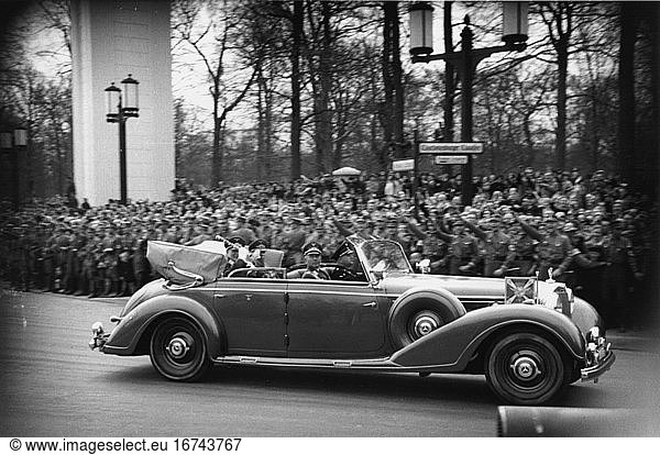 Berlin  20 April 1939.
Wehrmacht parade at the east-west axis
(formerly Charlottenburger Chaussee)
for the 50th birthday of Adolf Hitler. The car of Hermann Göring passes by. Photo.