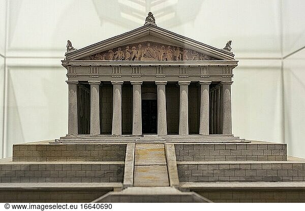 Berlin  Deutschland. Walhalla  an den Ufern der Donau  Regensburg  Maquette in der Siegess?ule.