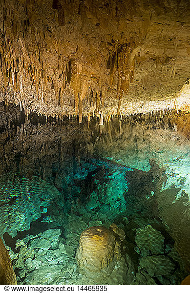Bermuda  Crystal Cave  Stalagmites and stalactites