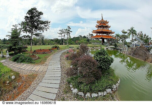 Bildschirm des Buddha-Parks in Kuching und marmoriertes Kunstwerk  Buddhistische Gesellschaft Kuching  Kuching  Sarawak  Malaysia