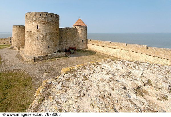 Binnenhafen  Felsbrocken  Anschnitt  weiß  Festung  Osteuropa  Ukraine